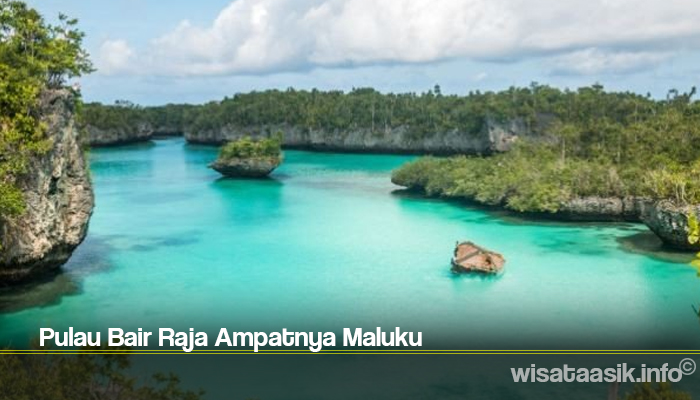 Pulau Bair Raja Ampatnya Maluku